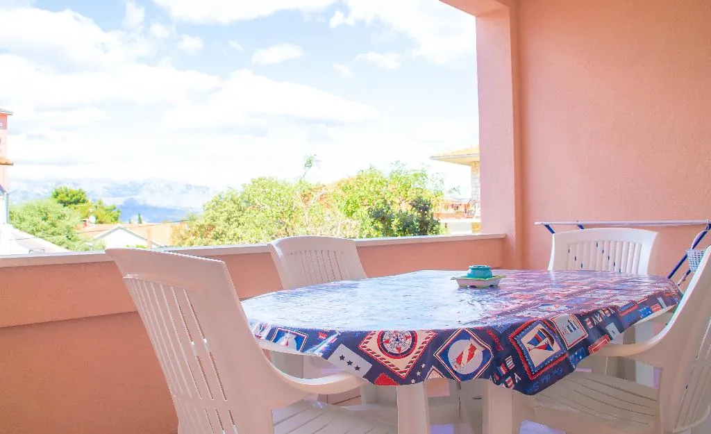 APARTMENT CAPACITY 6 Room, Villa Midea, Split
