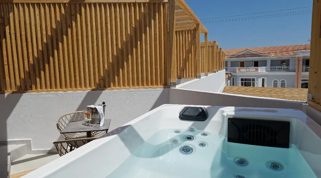 SUITE WITH JACUZZI Room, Diana Palace Hotel Zakynthos, Zante