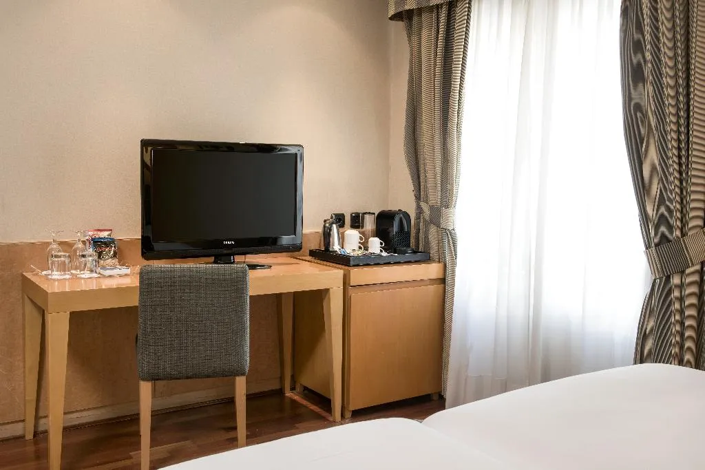 DOUBLE SINGLE USE SUPERIOR Room, NH Paseo de la Habana, Madrid