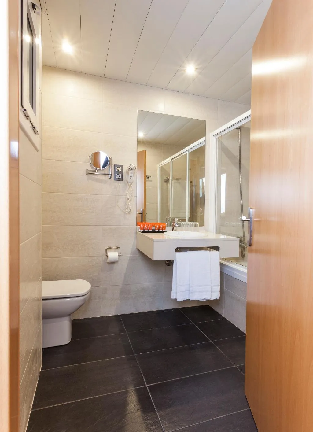 TRIPLE STANDARD Room, Hotel Blanes Horitzó by Pierre & Vacances, Costa Brava