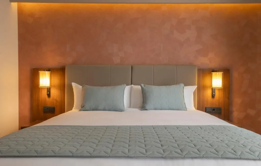 JUNIOR SUITE STANDARD Room, Hotel Riu Plaza The Gresham Dublin, Dublin