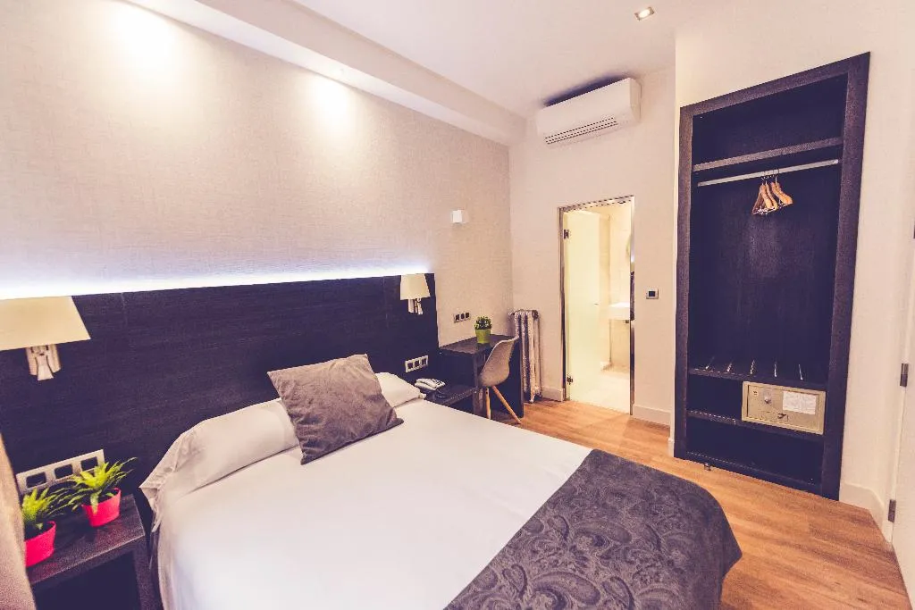 SINGLE STANDARD Room, Marlasca, Madrid