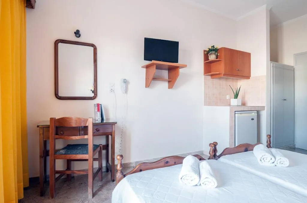 Room, Holiday Beach Resort, Santorini