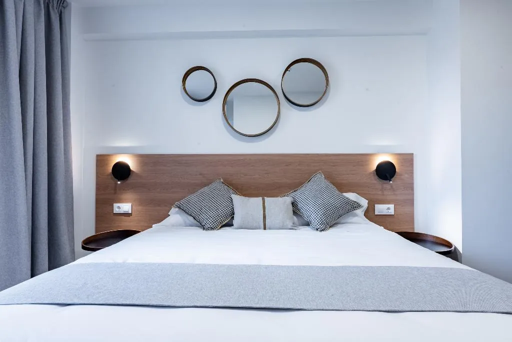 APARTMENT ONE BEDROOM Room, Smartr Valencia Turia, Valencia