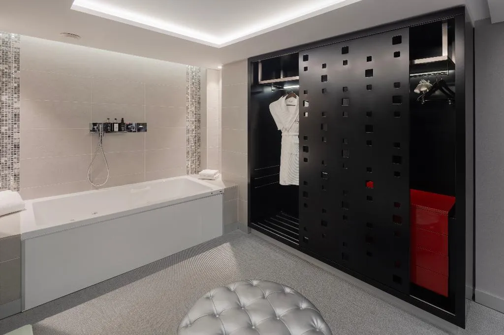 SUITE STANDARD Room, Myriad By Sana Hotels, Lisbon