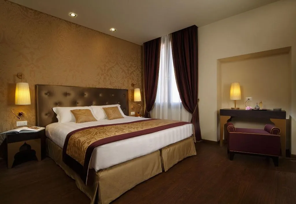 Room, Arcadia, Venice