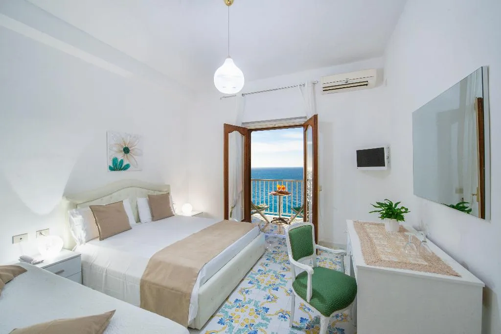 TRIPLE SEA VIEW Room, Villa Bella Vista near Positano and Amalfi, Naples