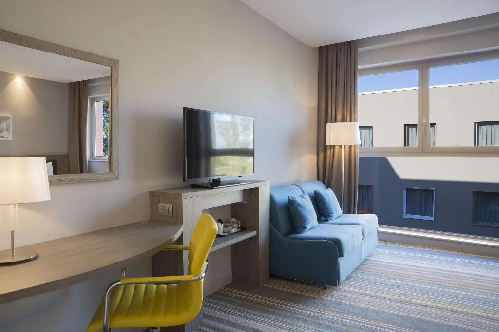 TWIN SUPERIOR Room, Hampton By Hilton Rome East, Rome