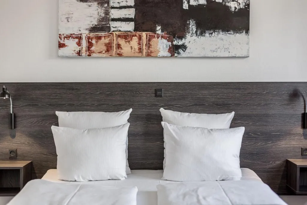 DOUBLE QUEEN SIZE BED Room, Mercur Copenhagen Hotel, Copenhagen
