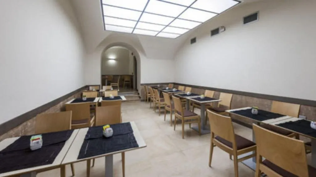 Restaurant, California, Rome