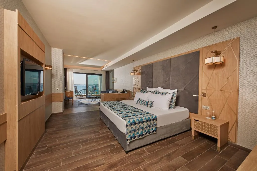 JUNIOR SUITE DELUXE Room, Secrets Sunny Beach Resort & Spa, Bourgas