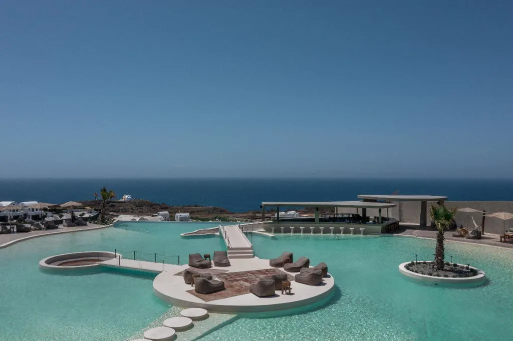 Pool, Andronis Arcadia, Santorini