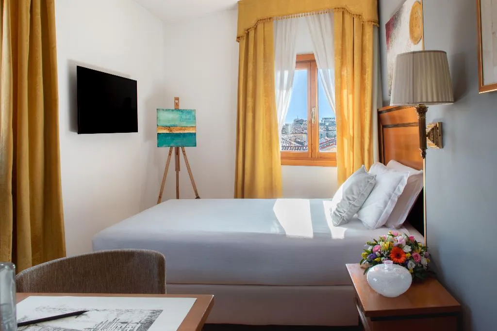 SINGLE CLASSIC Room, All'Angelo Art Hotel, Venice