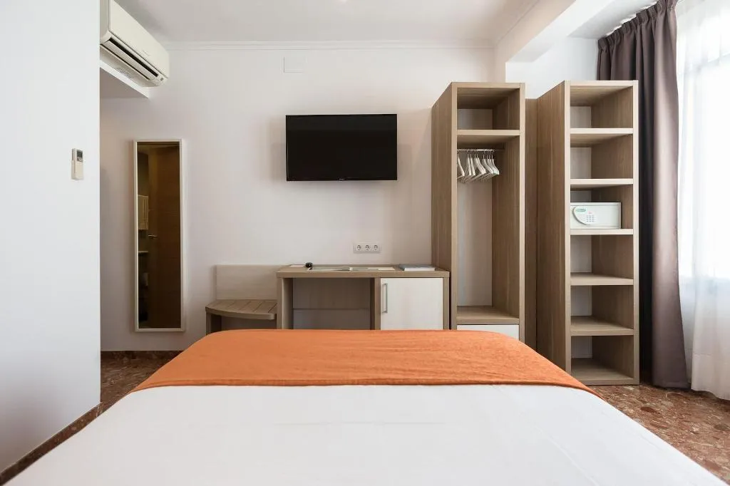 Room, Hostal Menurka, Menorca