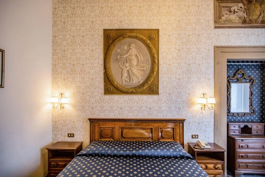 DOUBLE SUPERIOR Room, Martelli, Florence