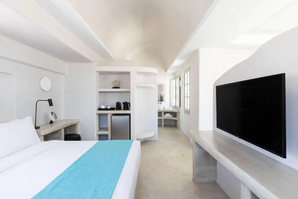 Room, Danae Suites, Santorini