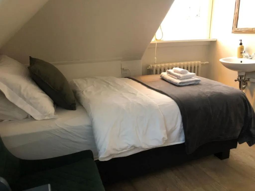 Room, Snorri's Guesthouse, Reykjavik