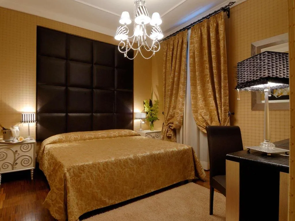 Room, Atlante Star, Rome