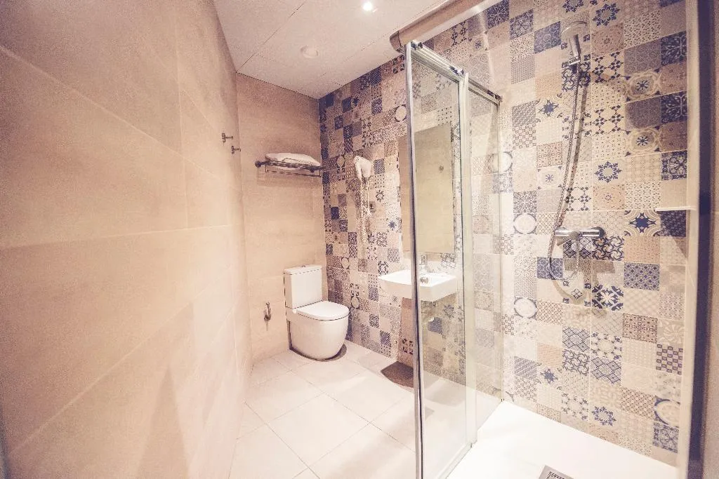 QUADRUPLE STANDARD Room, Marlasca, Madrid