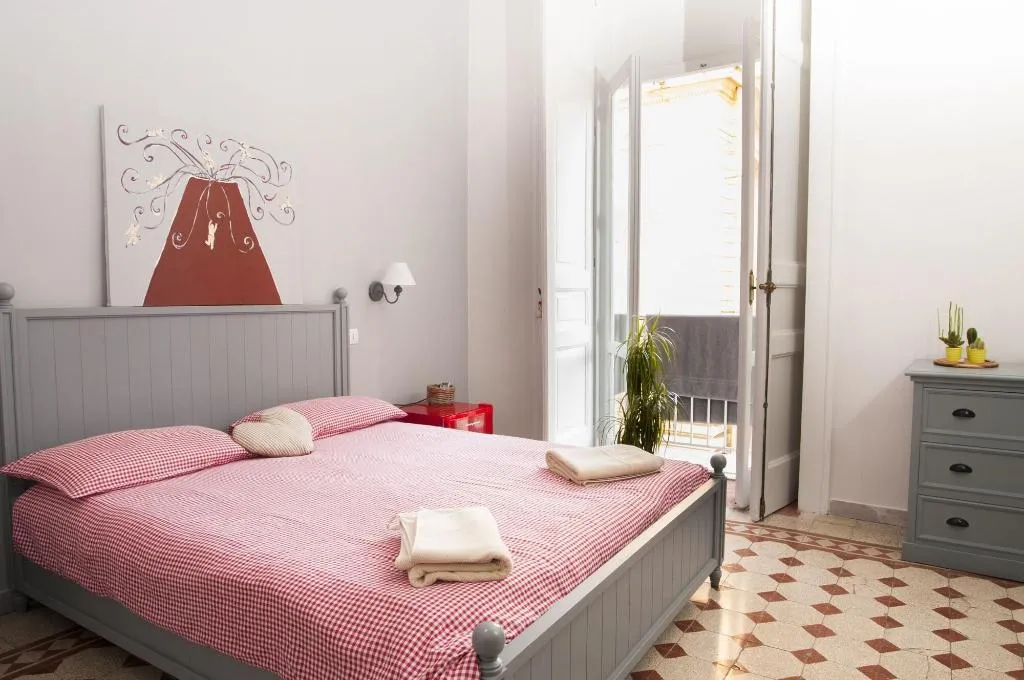 Room, B&B Napul'art, Naples