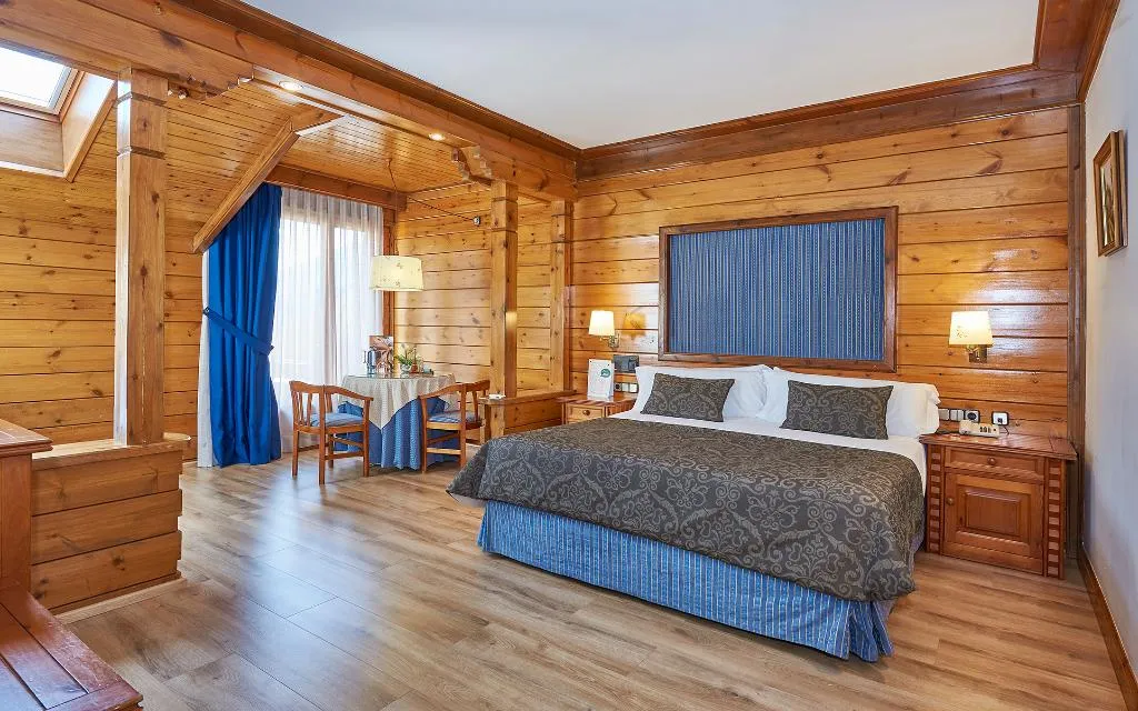 JUNIOR SUITE CAPACITY 2 Room, Grevol Spa, Costa Brava