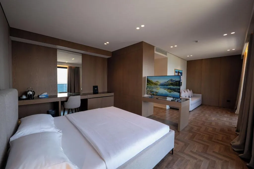 Room, Mazarine Hotel, Kavaje