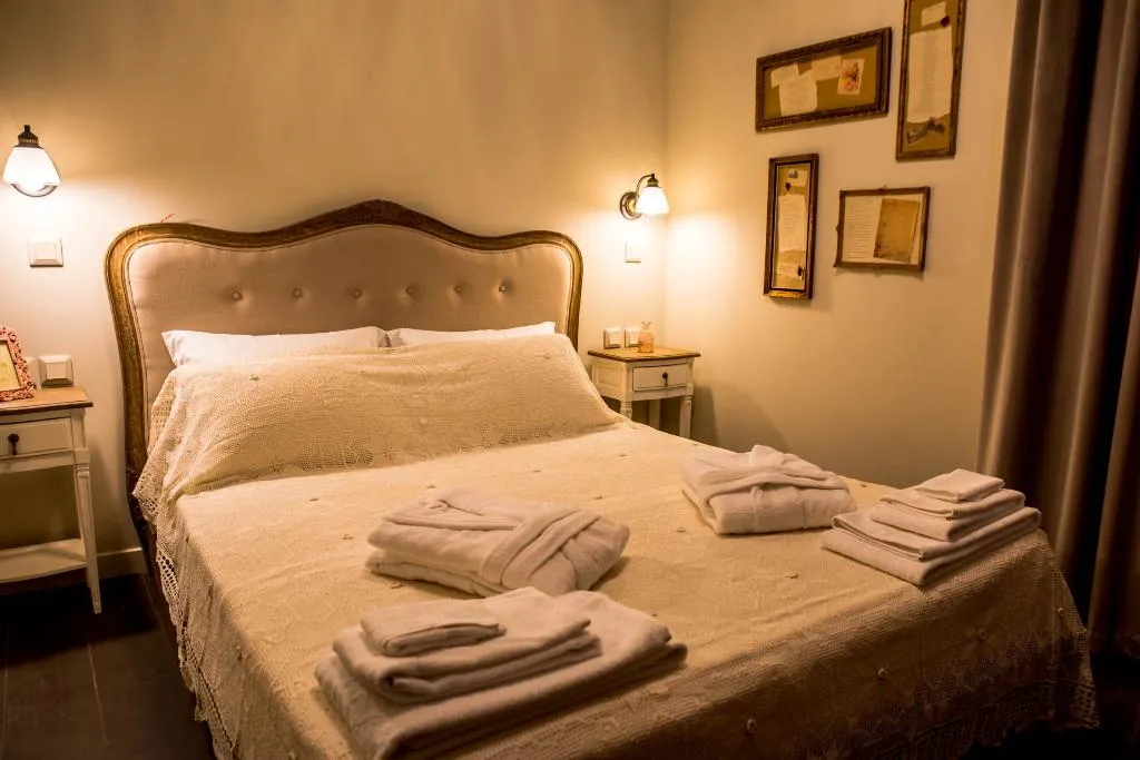 JUNIOR SUITE STANDARD Room, Kyria Boutique House, Athens