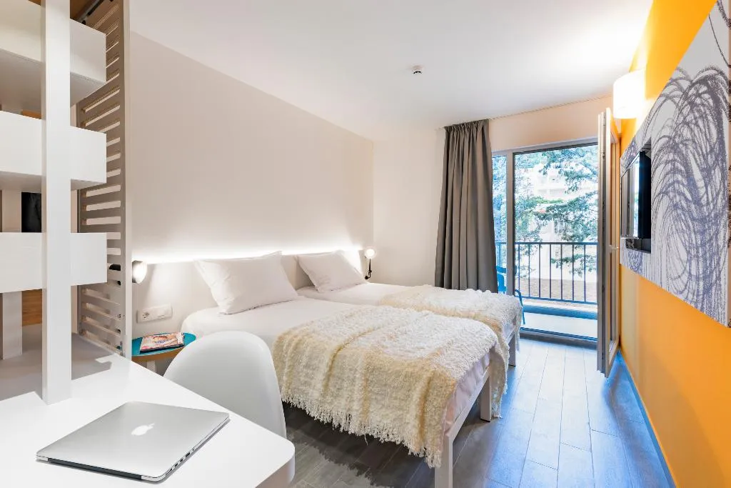 DOUBLE PARK VIEW WITH BALCONY Room, Pharos, hvar bayhill hotel, Split