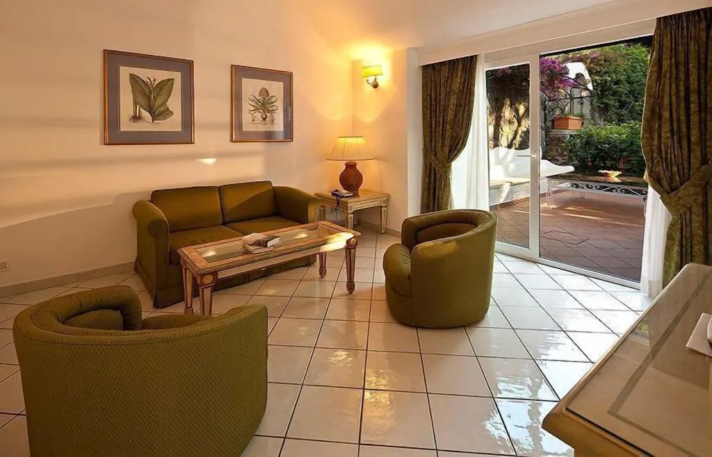 Room, Grand Hotel il Moresco, Naples