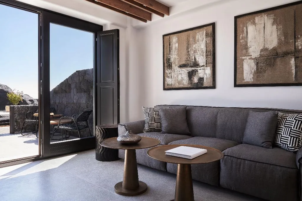 JUNIOR SUITE POOL VIEW Room, SantAnna Luxury Suites, Santorini
