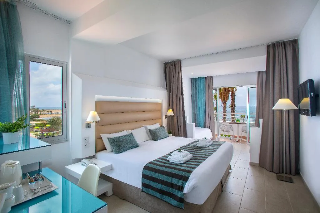 FAMILY ROOM SEA VIEW Room, Leonardo Cypria Bay, Cyprus