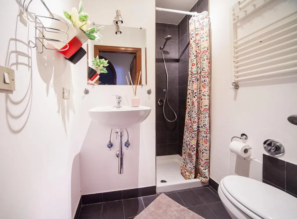 Room, Napolicentro Mare, Naples