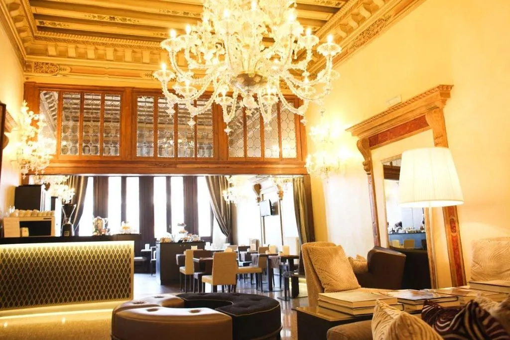 Lobby, Arcadia, Venice