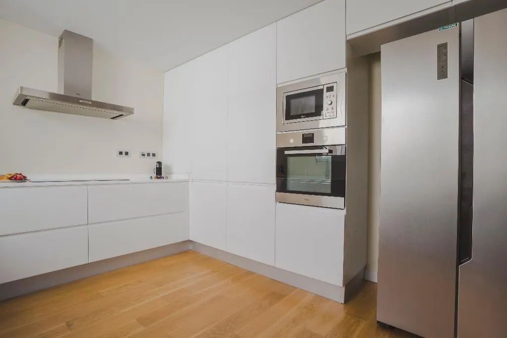 APARTMENT CAPACITY 8 THREE BEDROOMS Room, HQ Rooms San Vicente, Valencia