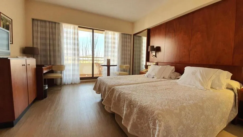 DOUBLE SINGLE USE SUPERIOR Room, Royal Plaza, Ibiza