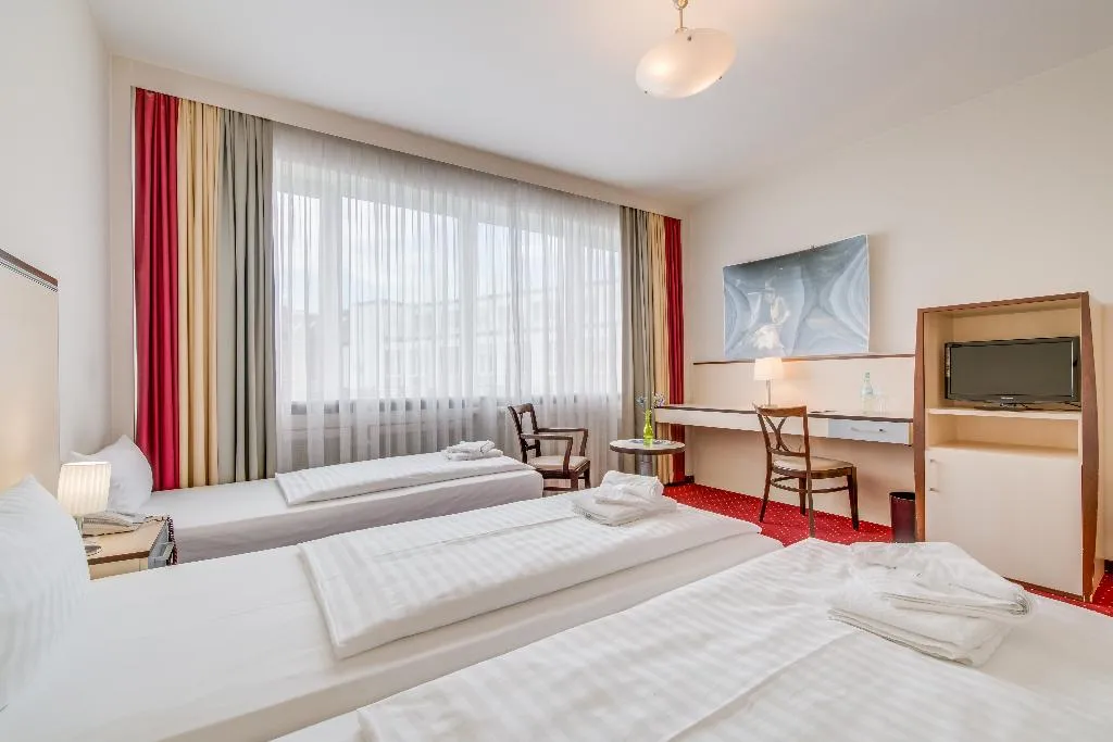 FAMILY ROOM STANDARD Room, Come Inn Berlin Kurfurstendamm Opera, Berlin