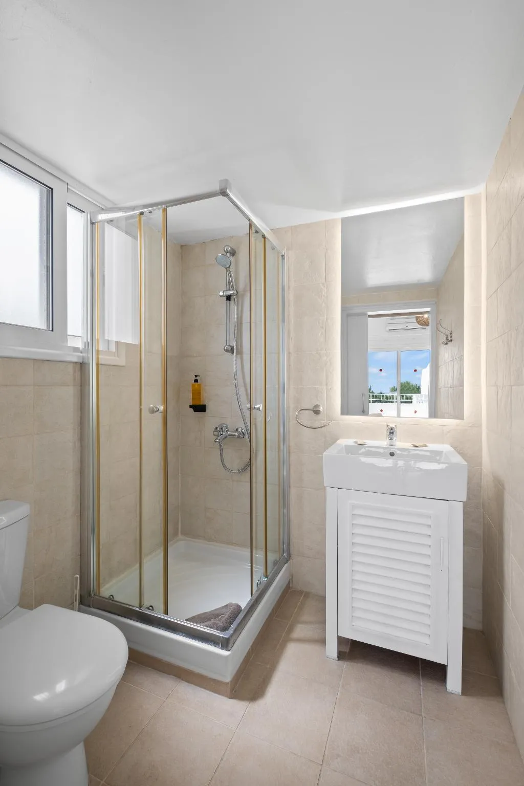 VILLA FOUR BEDROOMS Room, Thalassines Villas, Cyprus