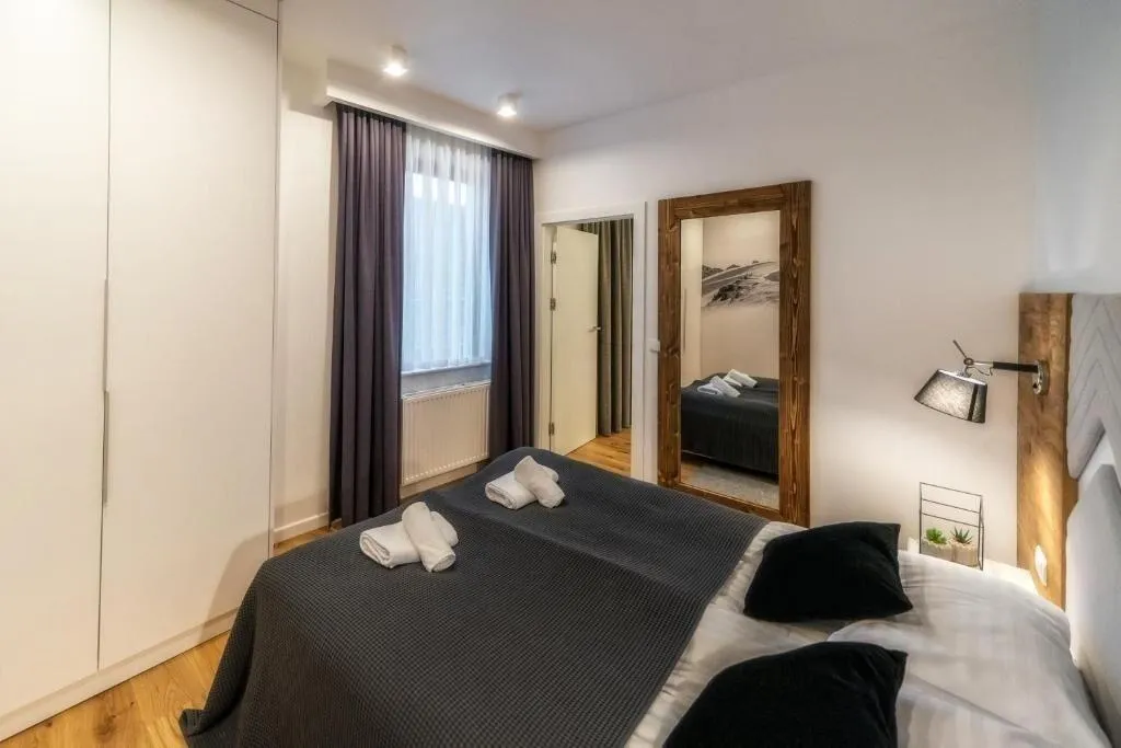 Room, ApartHotel Giewont, Krakow