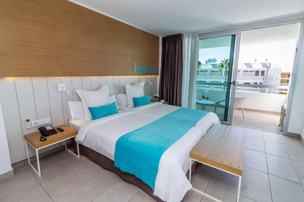 Room, Akeah Broncemar, Gran Canaria