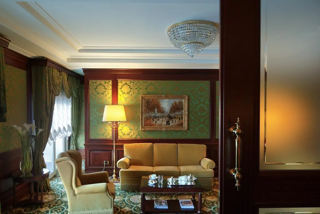General view, Splendid, Milan