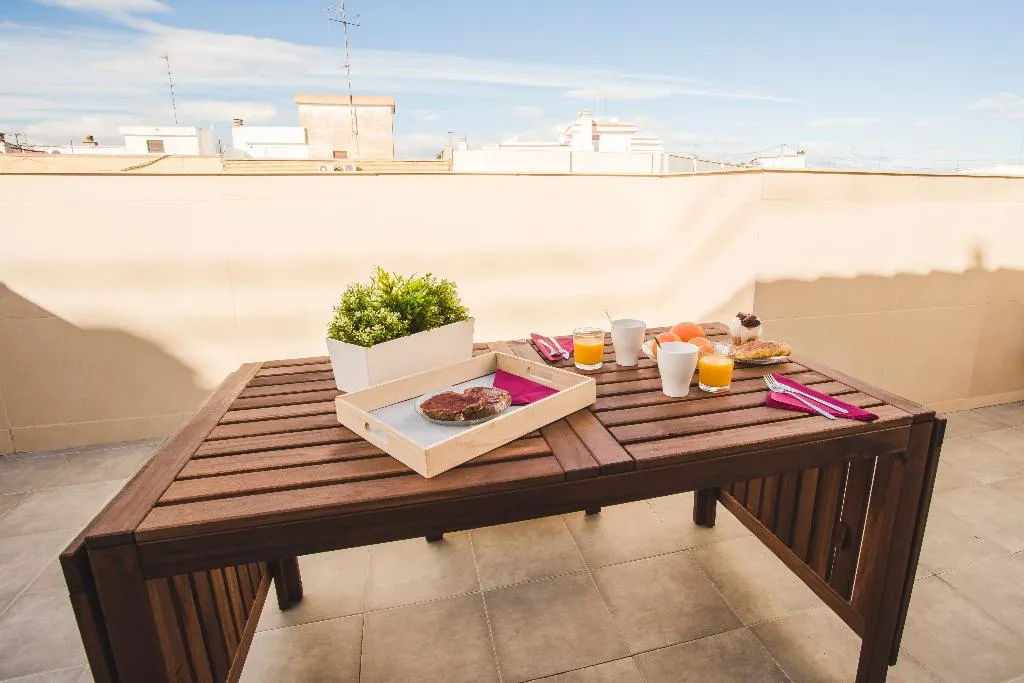 APARTMENT CAPACITY 5 THREE BEDROOM Room, HQ Rooms San Vicente, Valencia
