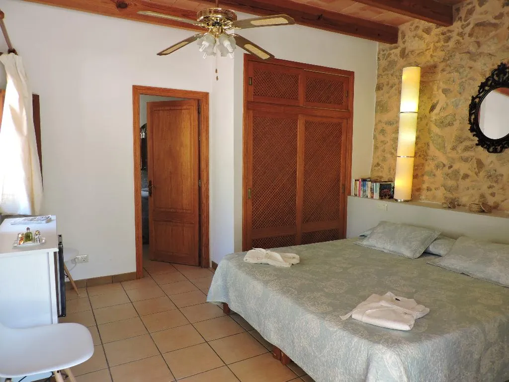 DOUBLE MOUNTAIN VIEW Room, Agroturisme Es Picot, Majorca