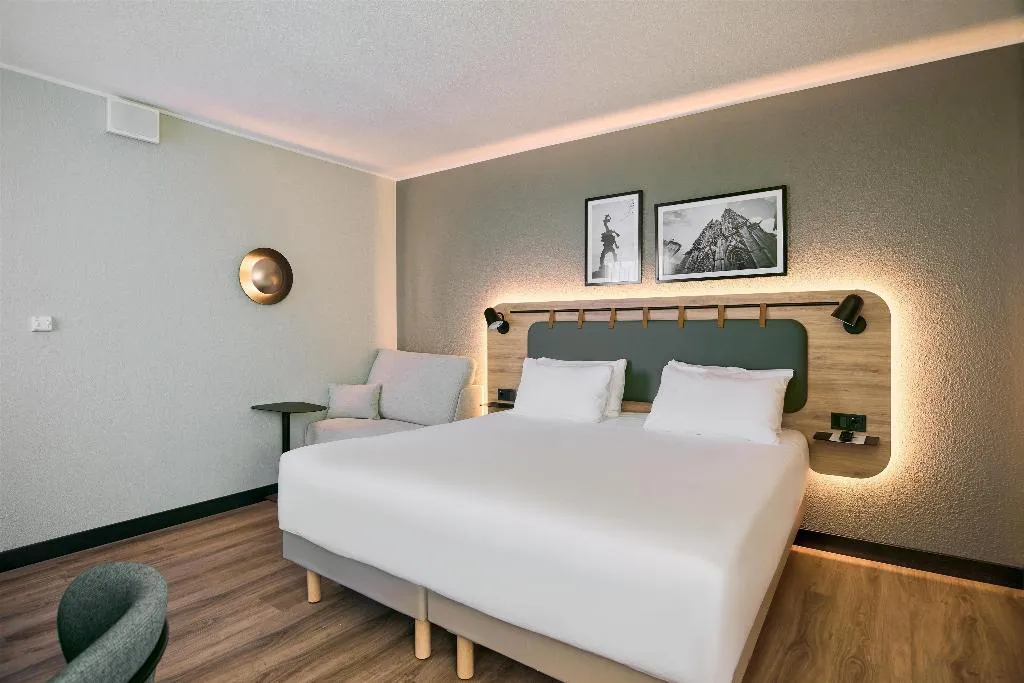 DOUBLE SUPERIOR KING BED Room, Campanile Prime Krakow Old Town, Krakow