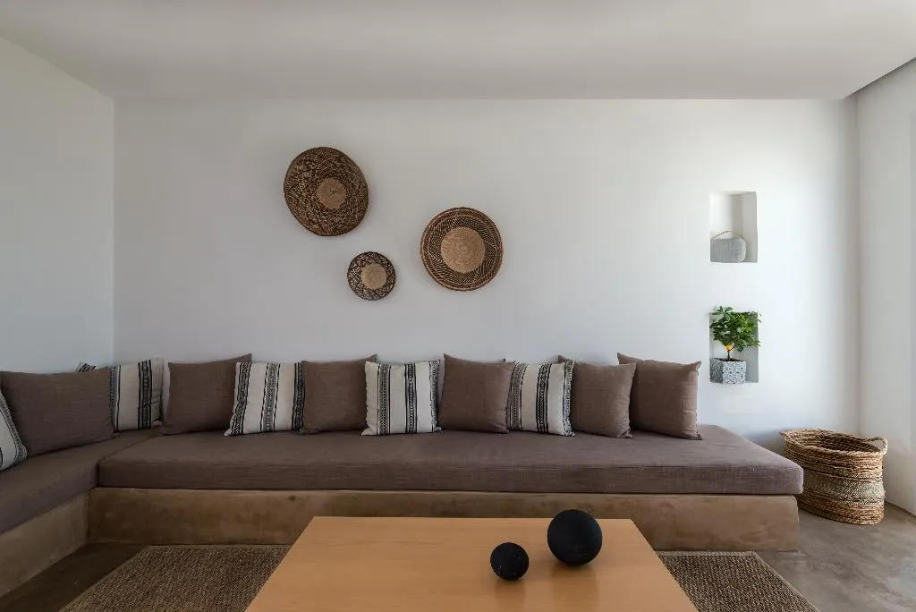 FAMILY ROOM WITH PRIVATE POOL Room, Andronis Arcadia, Santorini