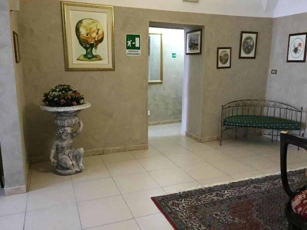 Lobby, Hotel Centrale Europa, Catania
