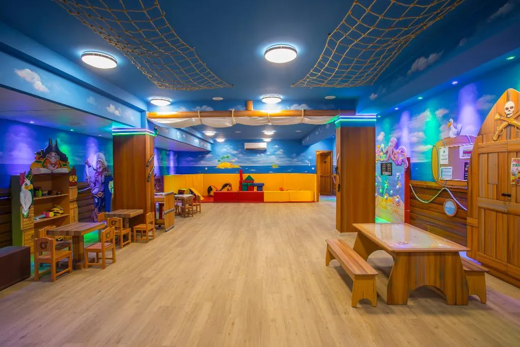 Sports and Entertainment, Leonardo Cypria Bay, Cyprus