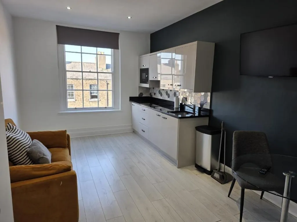 APARTMENT ONE BEDROOM Room, Dublin Central Suites, Dublin