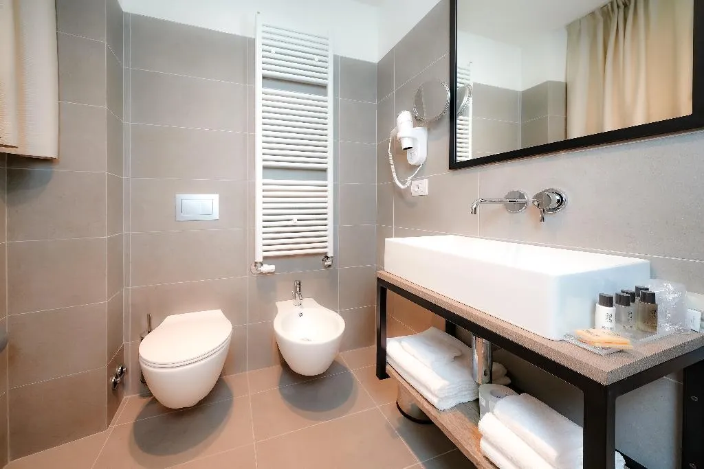 DOUBLE STANDARD Room, Bergamo Inn 15, Milan