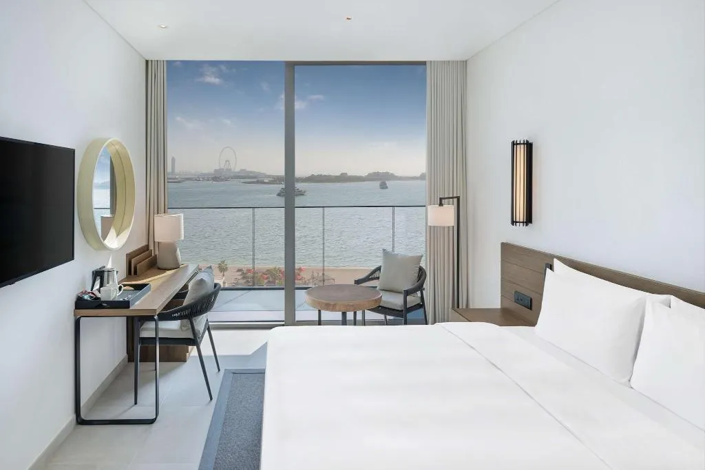 DOUBLE SEA VIEW Room, Radisson Beach Resort Palm Jumeirah, Dubai