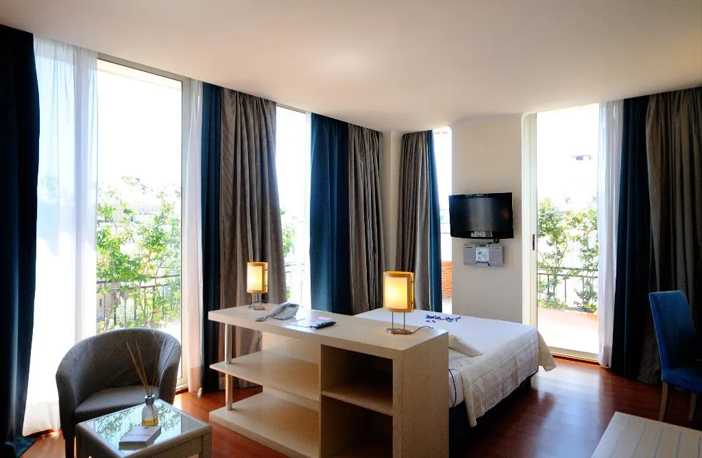 JUNIOR SUITE STANDARD Room, Best Western Plus Globus Hotel, Rome